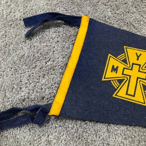1950s Antique MYF Pennant Flag 23" - Picture 8 of 8
